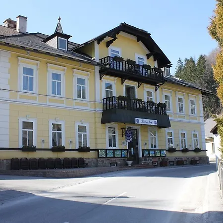 Konukevi Kaiserhof Reichenau an der Rax